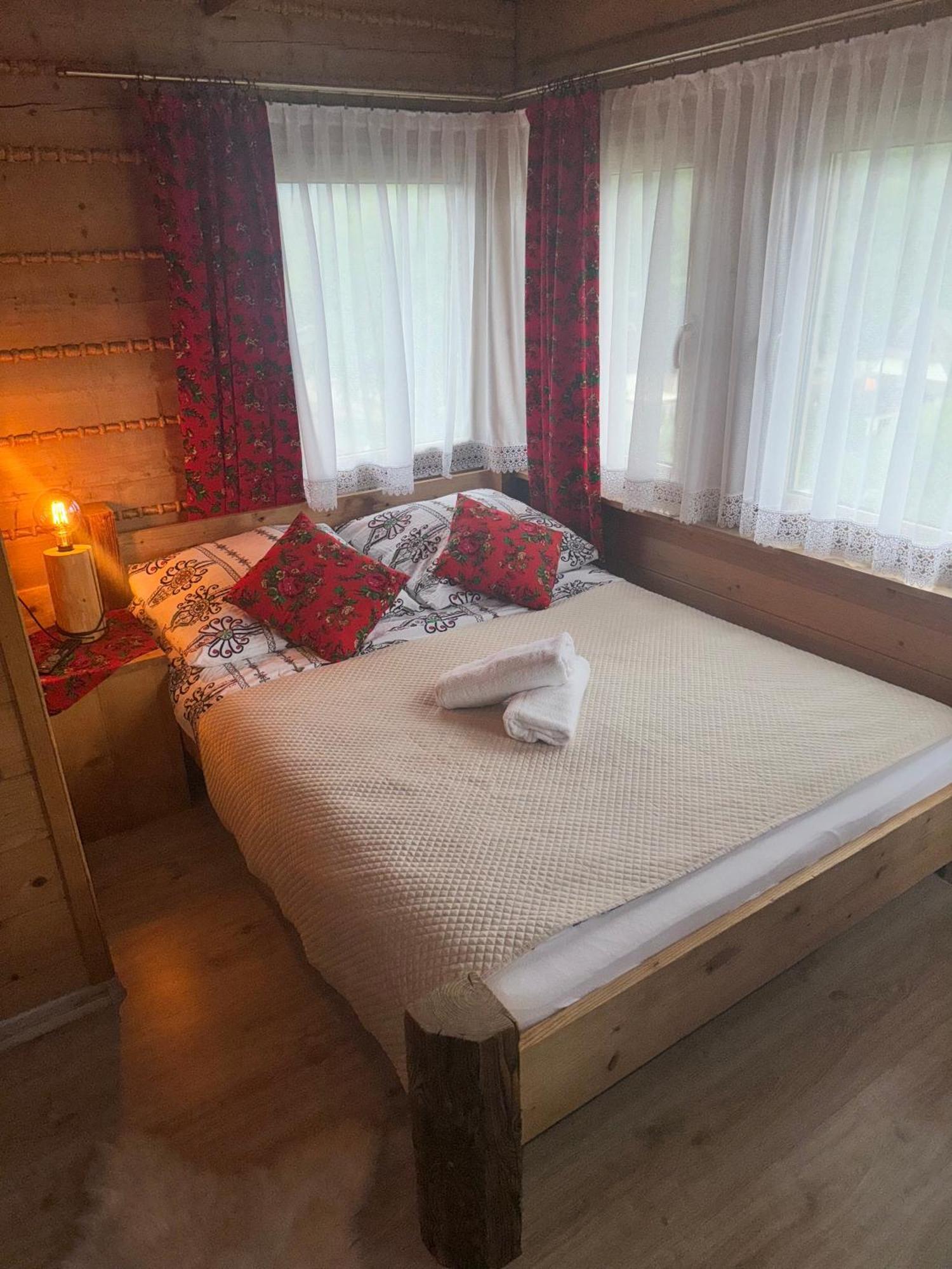 U Mlynorza Apartment Suche Bagian luar foto